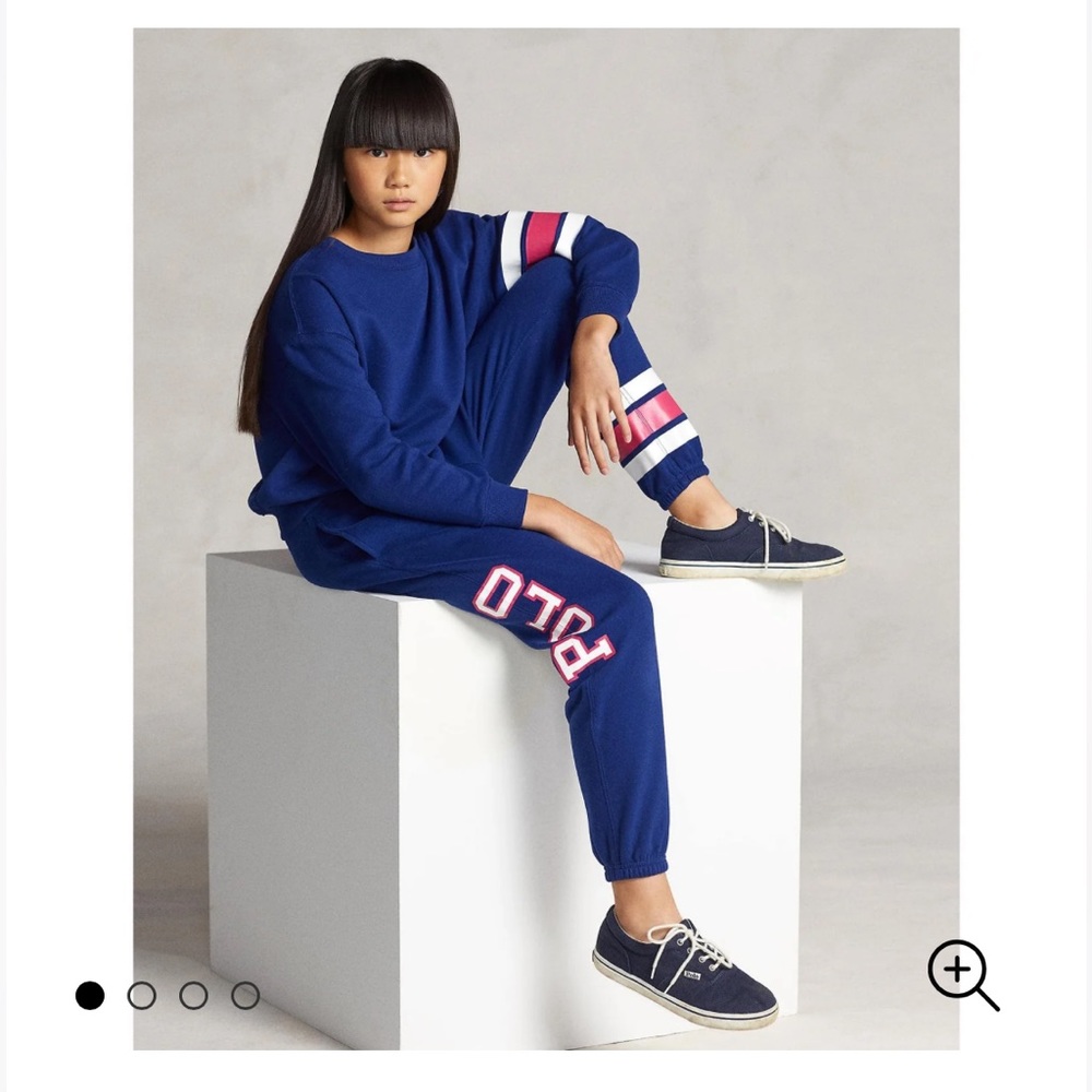 NWOT RALPH LAUREN
Girls Blue Logo Joggers in excellent condition
